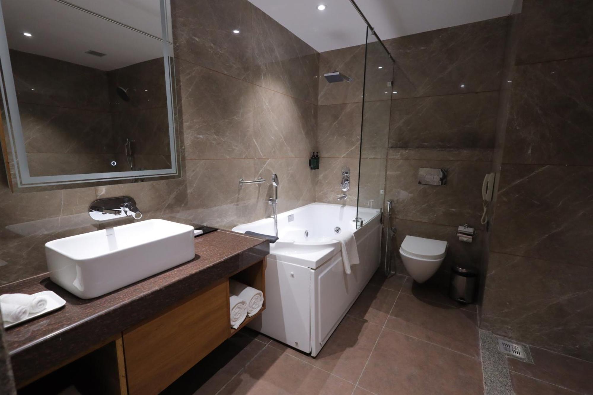 Ramada Encore By Wyndham Viramgam Ngoại thất bức ảnh